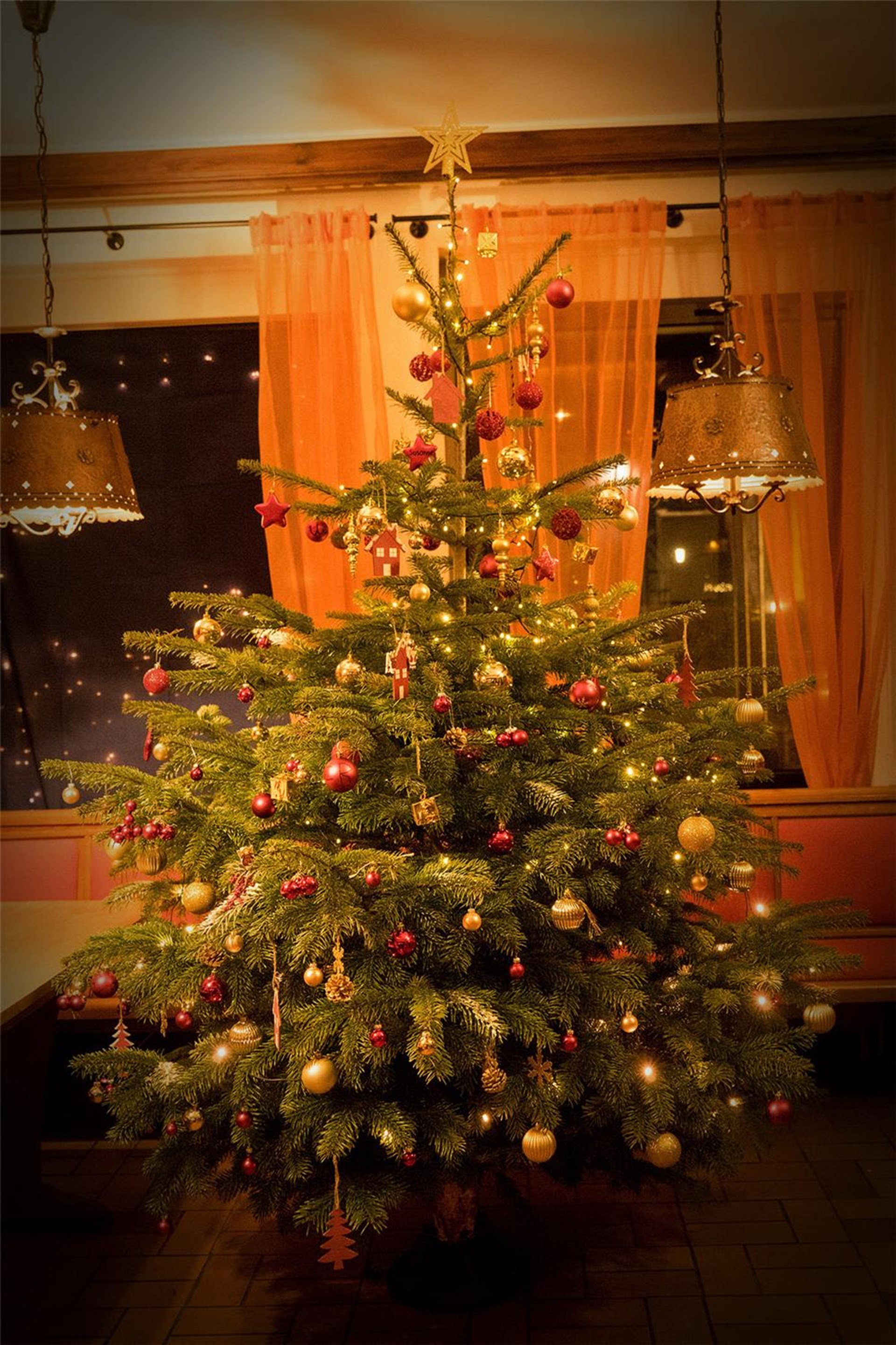 Geschmückter Weihnachtsbaum